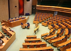 Normal_800px-tweede_kamer