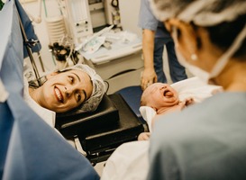 Poepmilkshake na keizersnede voor gezonde darmflora bij baby’s