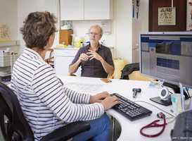 Aantal opleidingsplekken huisarts verhoogd, minder geneeskundeplekken