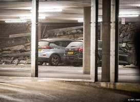 Eerste auto's uit ingestorte parkeergarage St. Antonius Nieuwegein gehaald